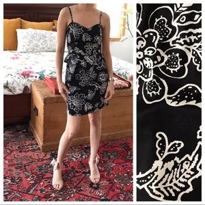 AMERICAN EAGLE floral minidress. Peplum detail